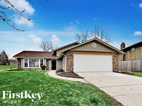 22627 Mission Dr - Photo 1 of 1