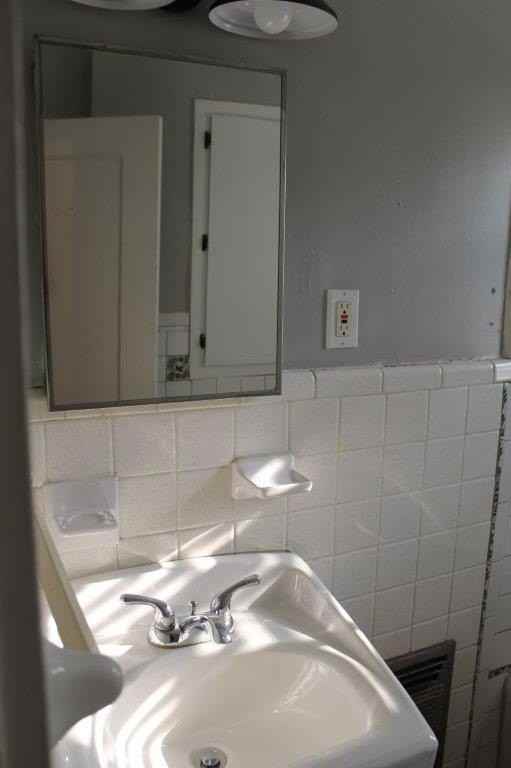 927 S Flood Ave - Photo 7 of 12