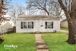 featured image of 2219 S Hall Rd