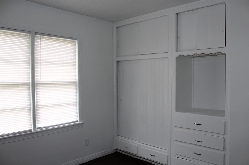 3800 Woodside Dr - Photo 7 of 11