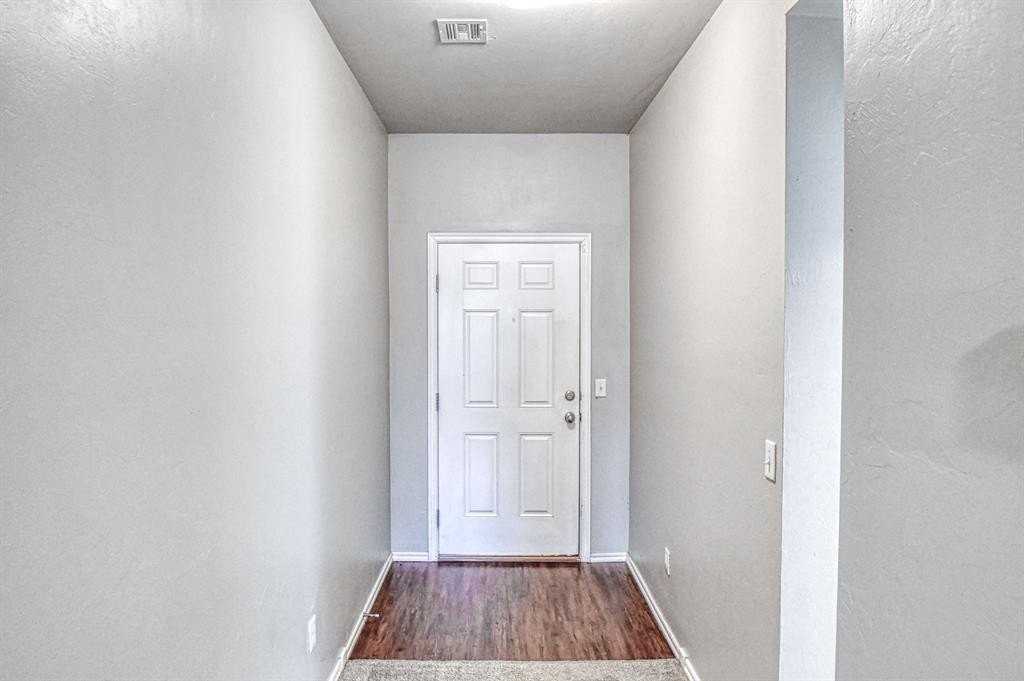 1325 Quartz Pl - Photo 5 of 30