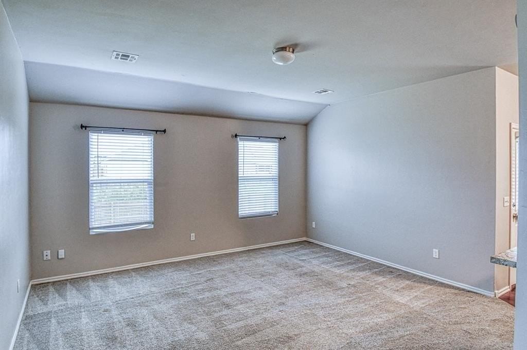 1325 Quartz Pl - Photo 6 of 30