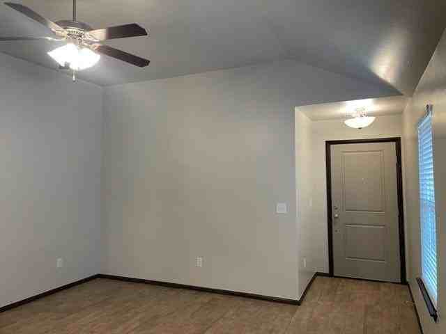 629 Marlin Ct - Photo 4 of 33