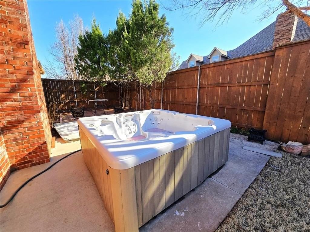 14509 Oakmond Rd - Photo 6 of 8