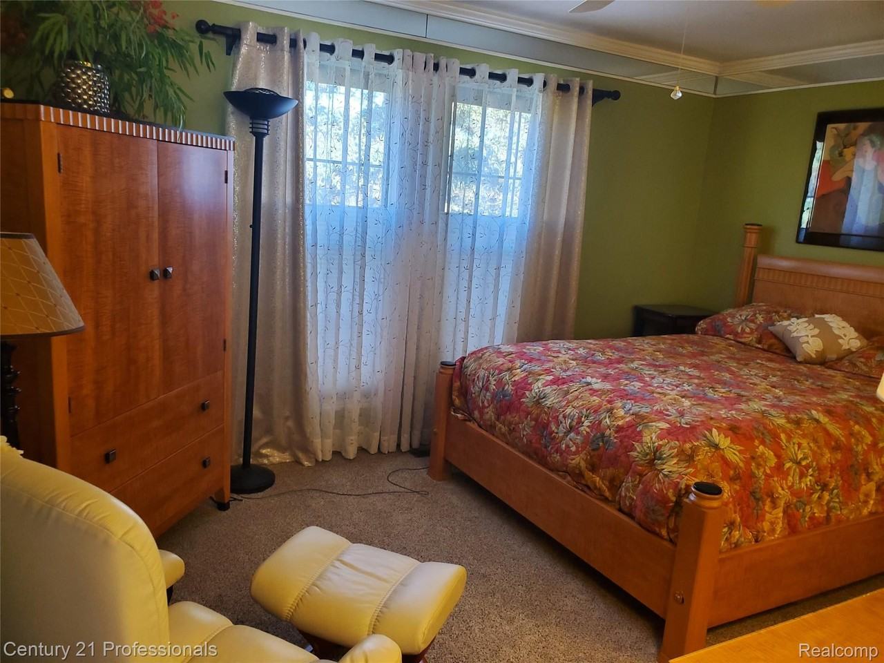 40618 Newport Dr - Photo 4 of 25