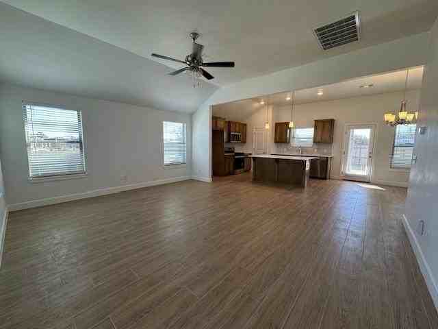 20110 Woodrock St - Photo 4 of 26