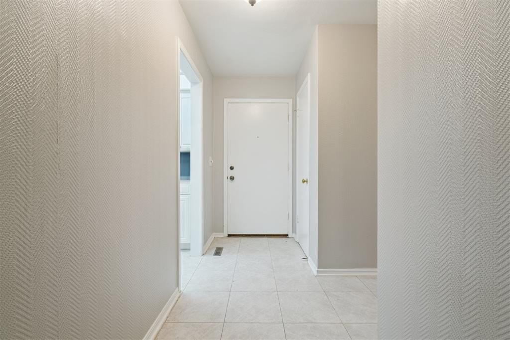 2508 Nw 109th St - Photo 2 of 29