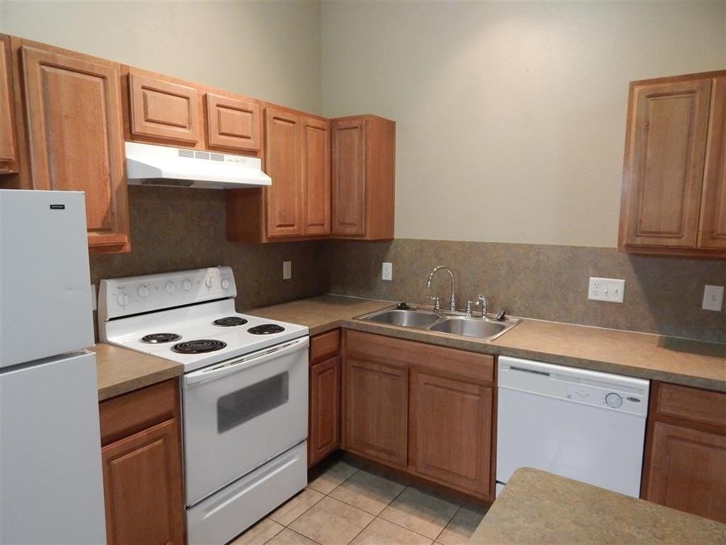 3623 Vanguard Dr - Photo 3 of 21