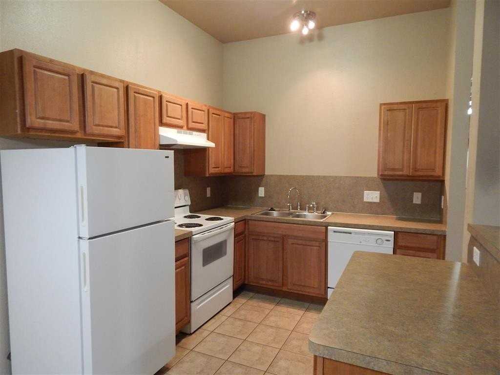 3623 Vanguard Dr - Photo 4 of 21