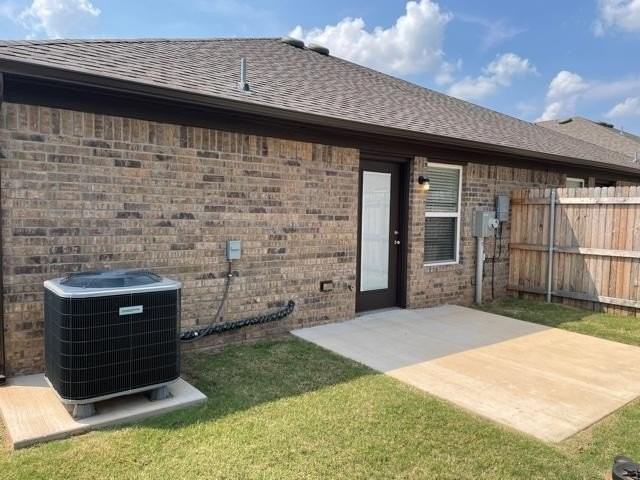 2428 Northcreek Ln - Photo 3 of 34