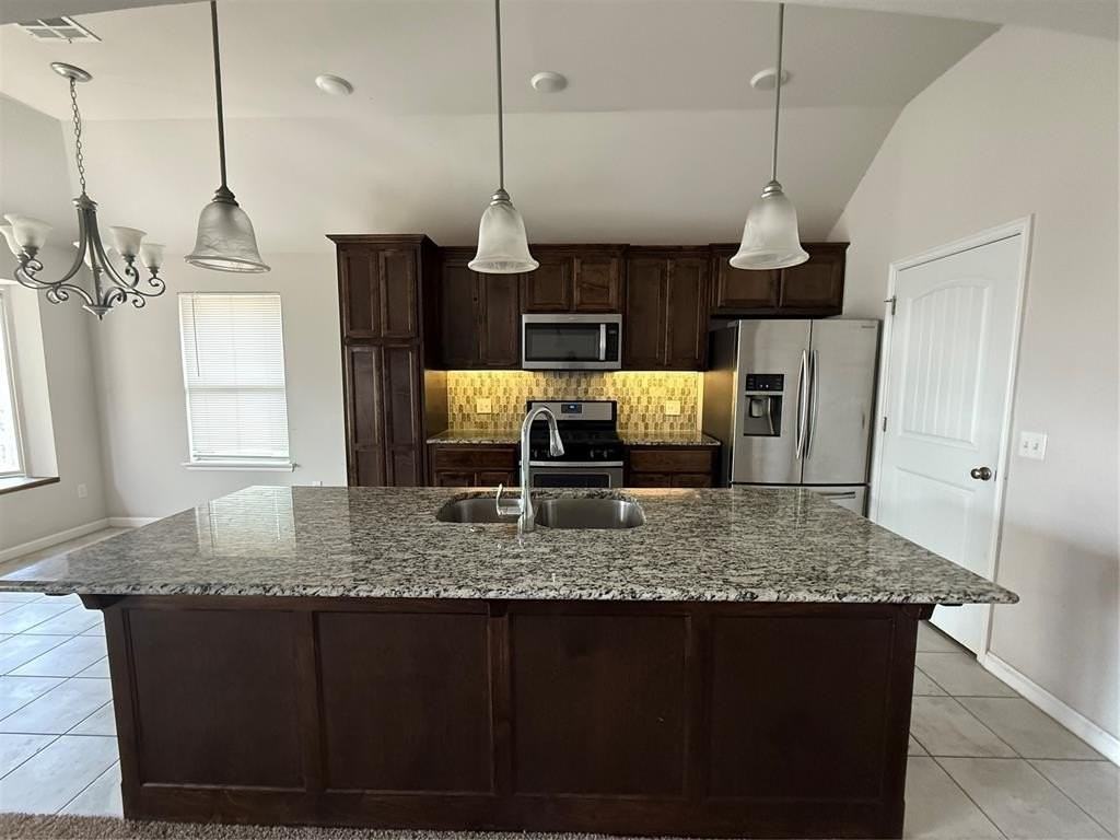 4117 Nw 153rd St - Photo 3 of 12