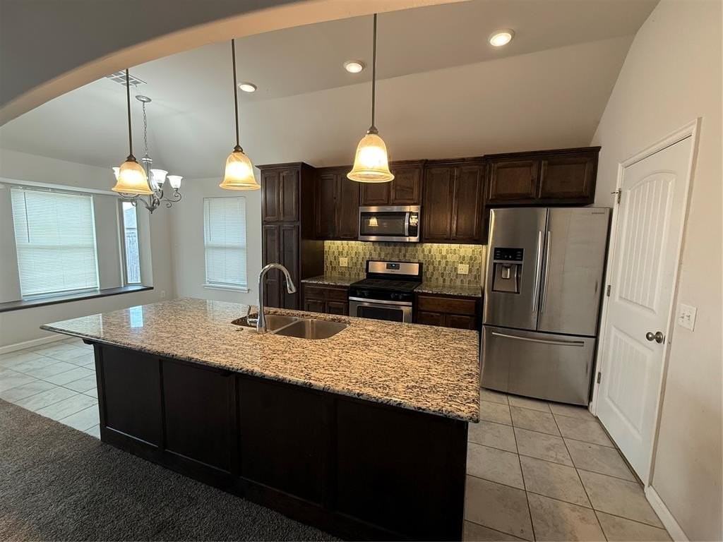 4117 Nw 153rd St - Photo 4 of 12