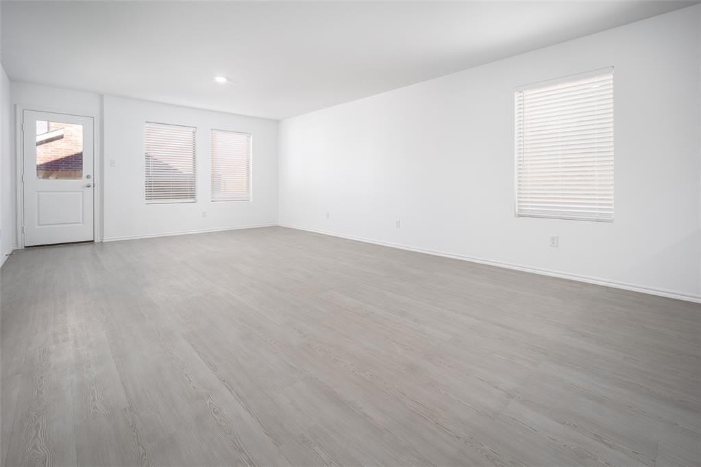 2023 Delphine Dr - Photo 4 of 30