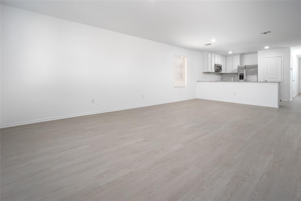 2023 Delphine Dr - Photo 5 of 30