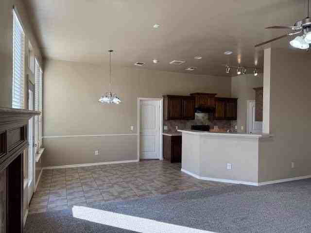 2220 Se 7th St - Photo 7 of 33