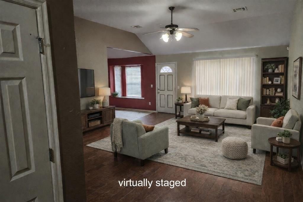 212 Cambridge Dr - Photo 2 of 19