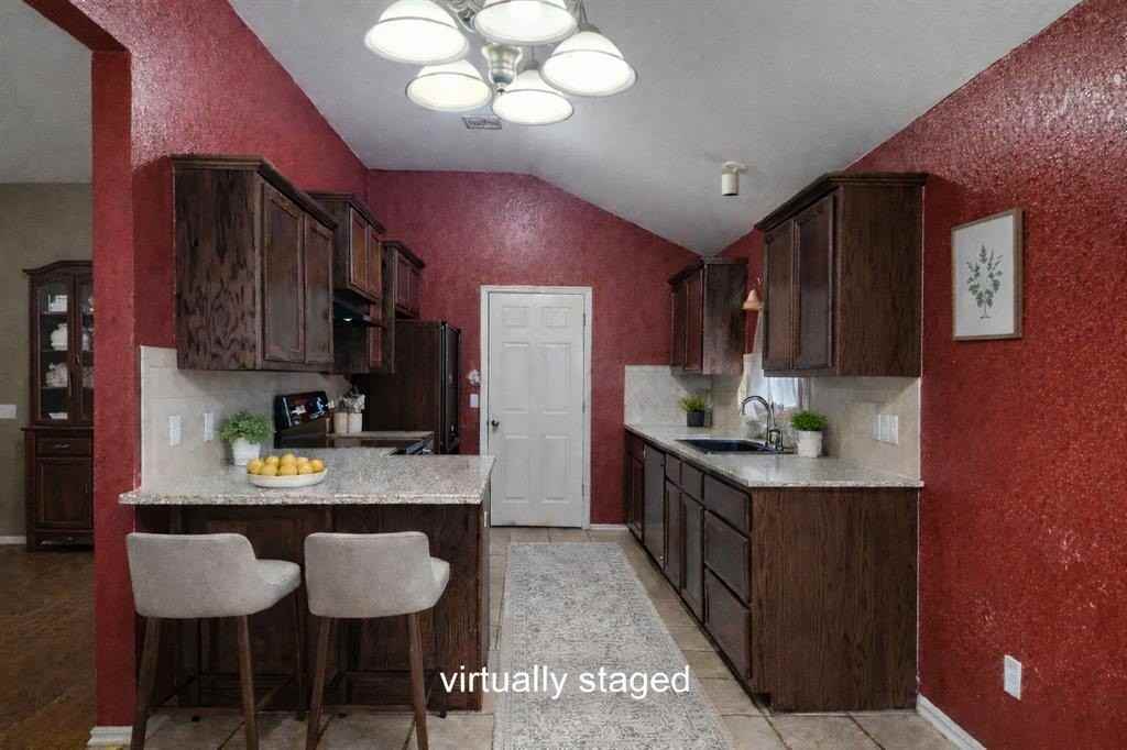 212 Cambridge Dr - Photo 3 of 19