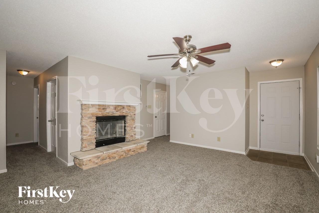 1947 Prairie Sky Ln - Photo 4 of 19