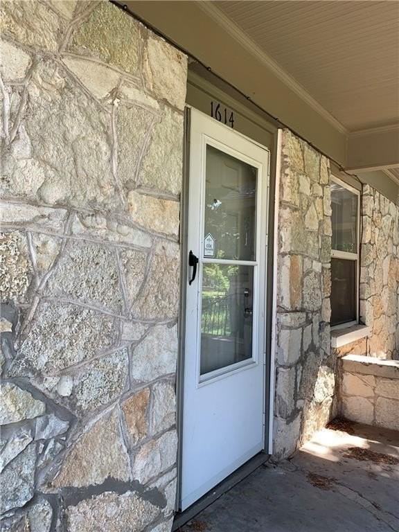 1614 N Marion Ave - Photo 3 of 8