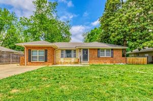 featured image of 1205 Westlawn Dr