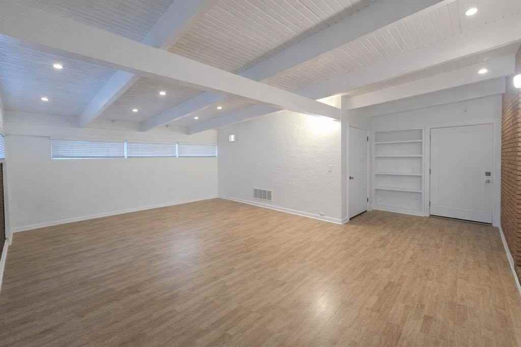 1919 Sumner Dr - Photo 2 of 12