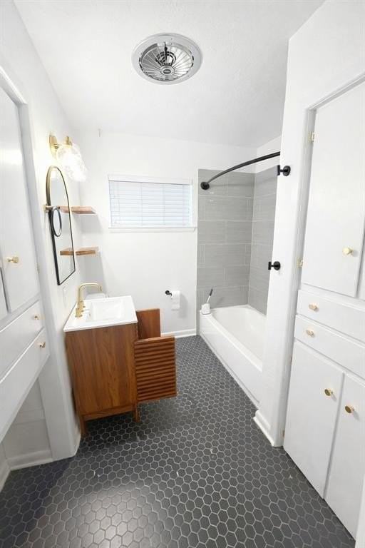 1919 Sumner Dr - Photo 5 of 12