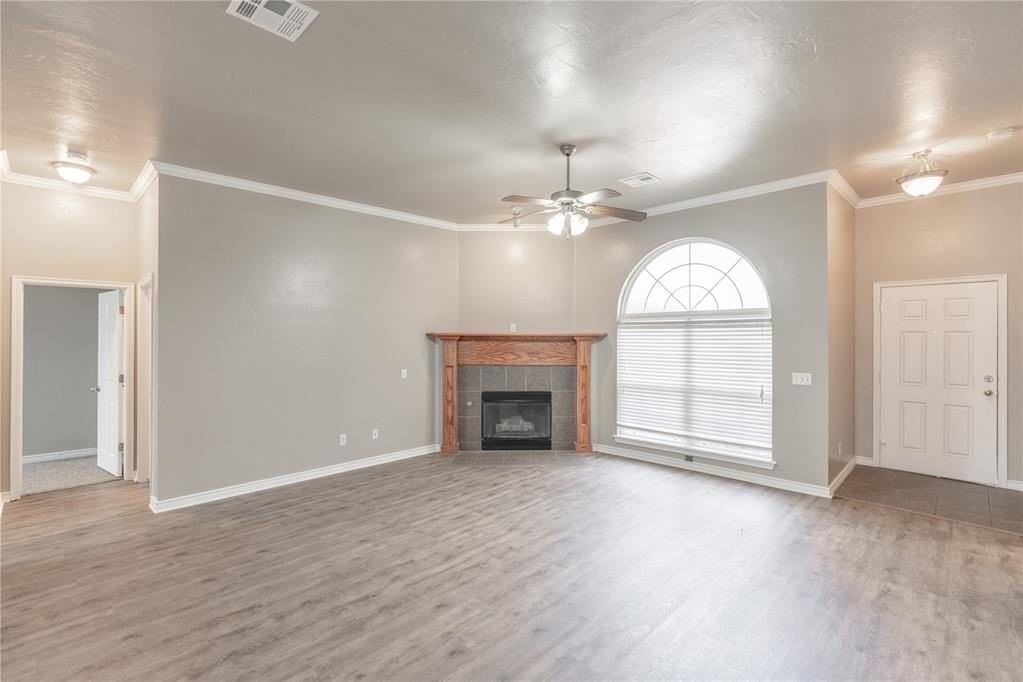 8016 Breezewood Dr - Photo 5 of 35