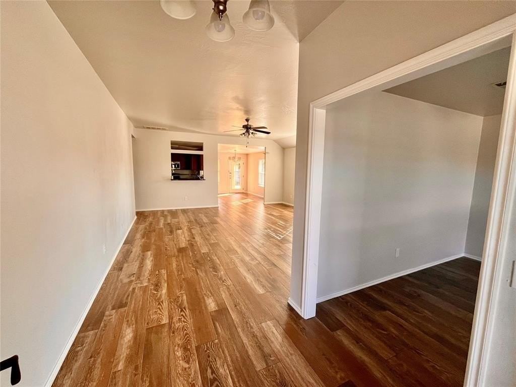 17700 Black Hawk Cir - Photo 4 of 21