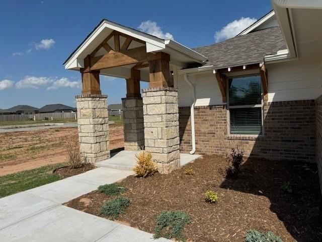 704 Argos Rd - Photo 2 of 37