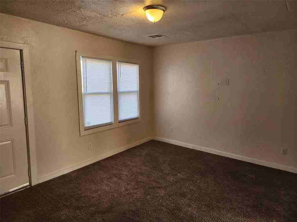 616 Nw 36th St - Photo 7 of 20