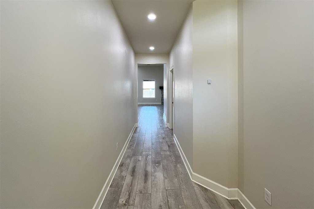 3925 Nw 166th Ter - Photo 4 of 42