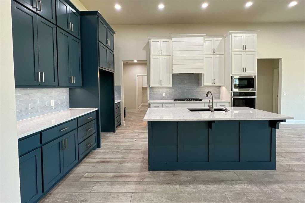 3925 Nw 166th Ter - Photo 5 of 42