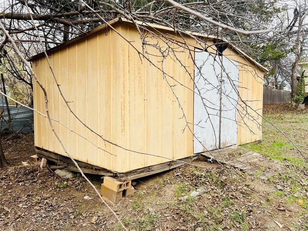 1847 N Allen Ln - Photo 4 of 48