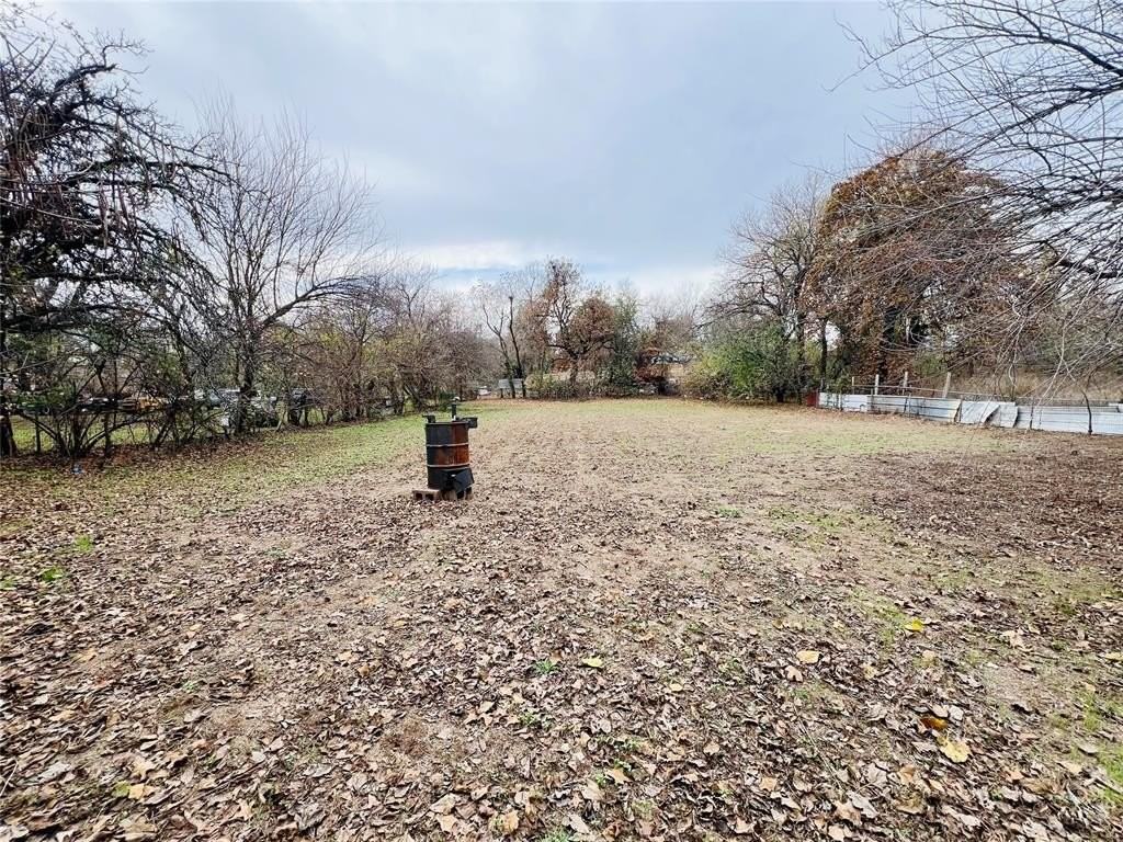 1847 N Allen Ln - Photo 6 of 48