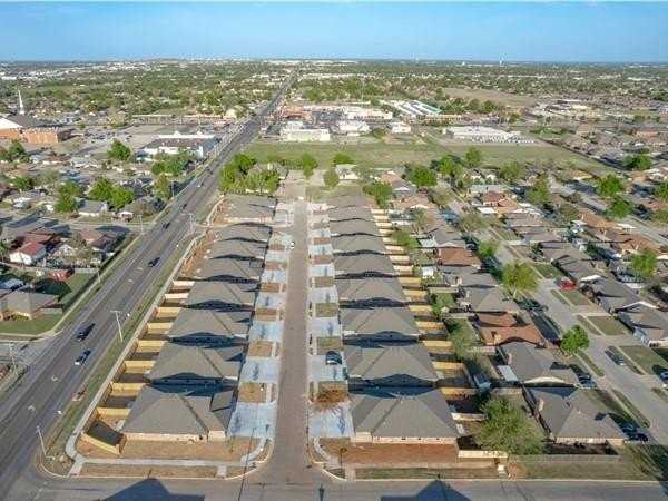 2325 Sw 90th Pl - Photo 2 of 22