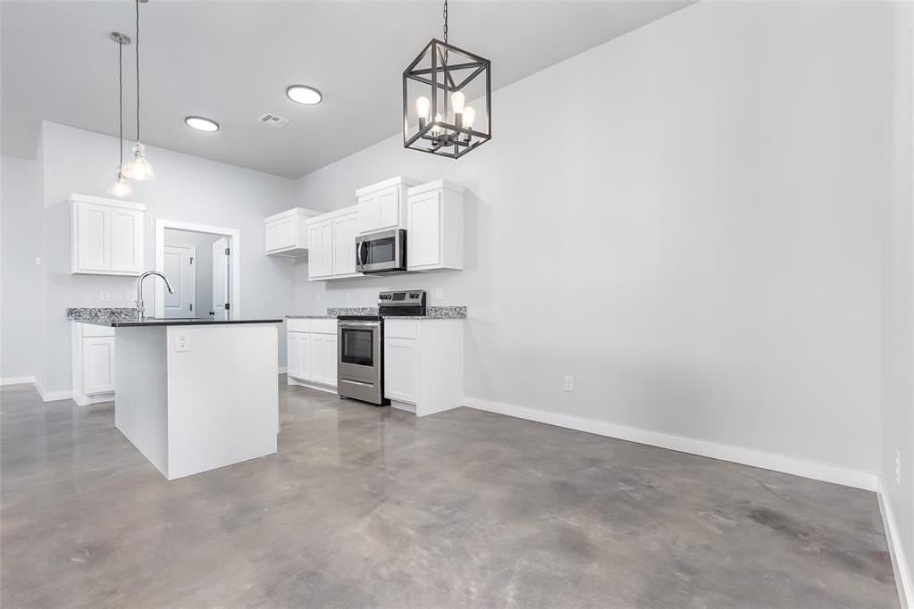 2325 Sw 90th Pl - Photo 4 of 22