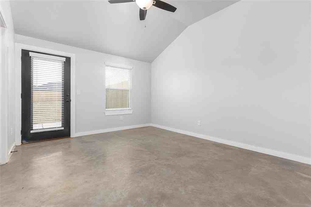 13324 Springcreek Dr - Photo 3 of 25