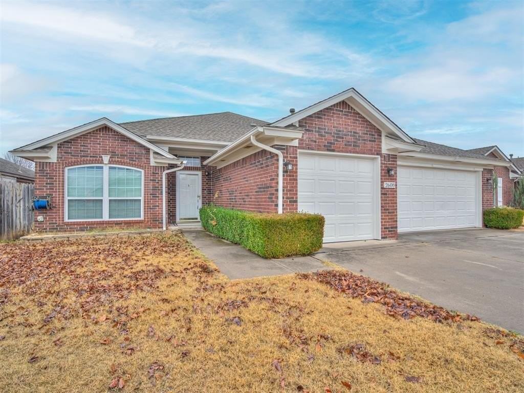 2608 Southern Hills Dr - Photo 2 of 33