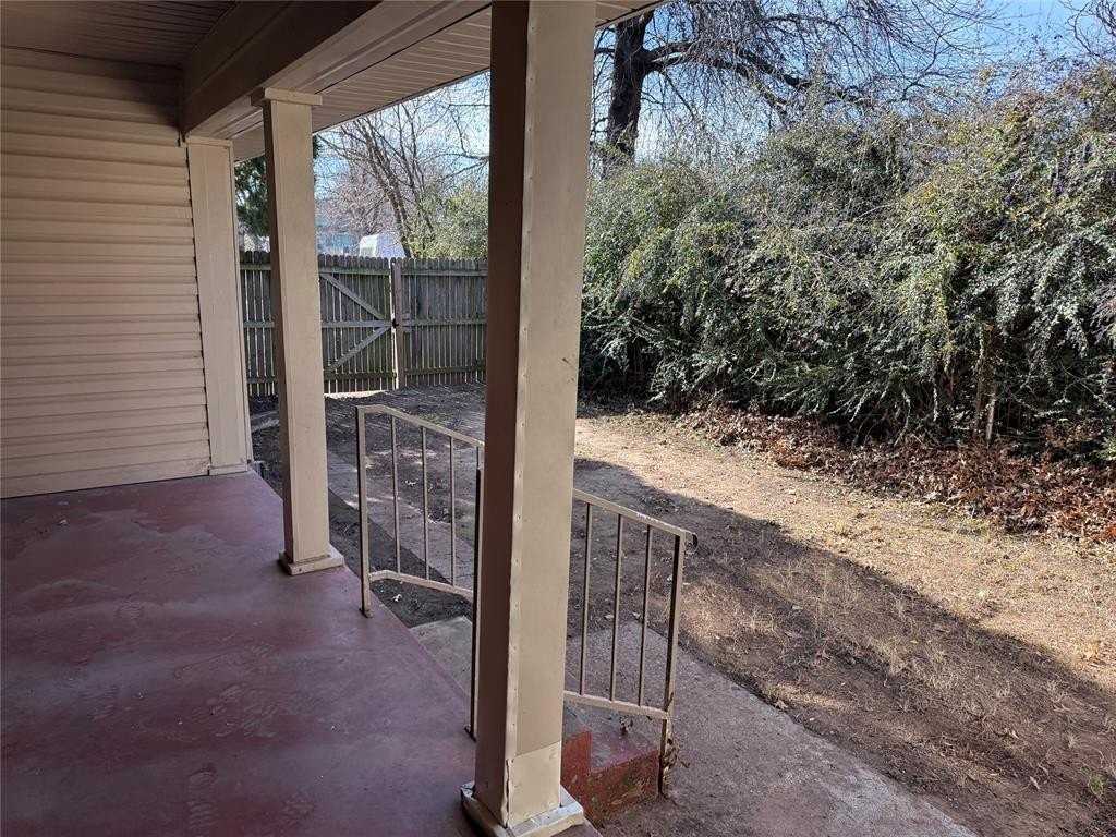 1701 N Barnes Ave - Photo 7 of 11