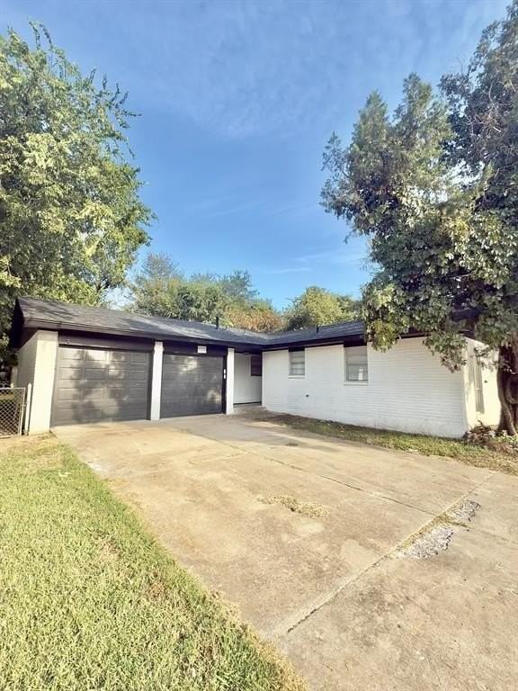 4312 Meadowpark Dr - Photo 3 of 23