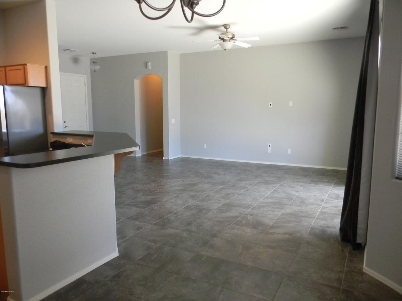 3975 N Gower Dr - Photo 4 of 16