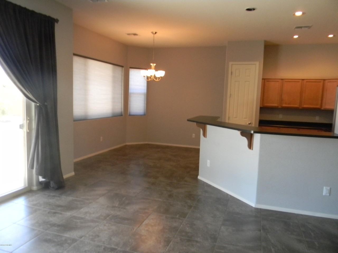 3975 N Gower Dr - Photo 5 of 16