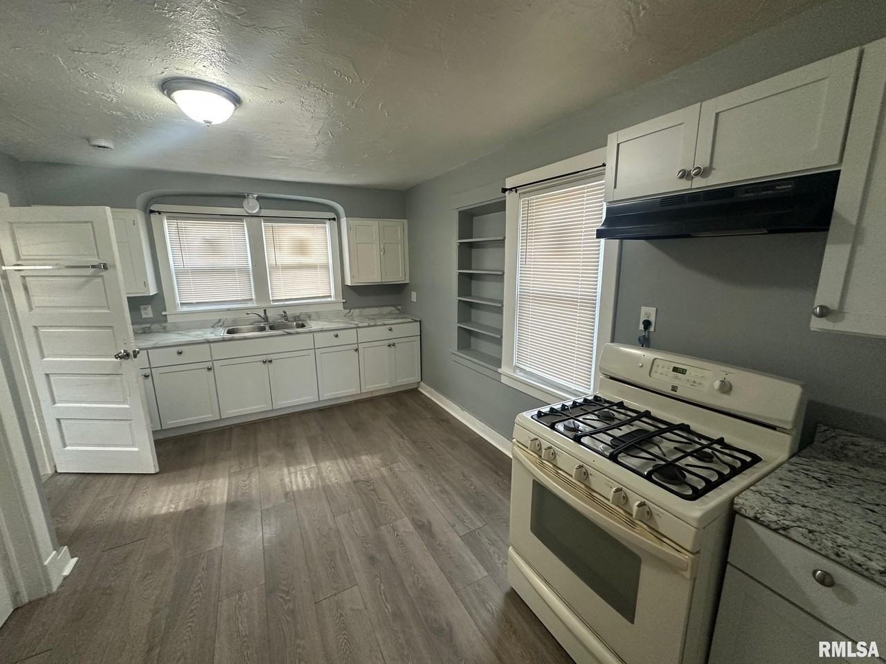 1013 Mechanic St - Photo 6 of 9