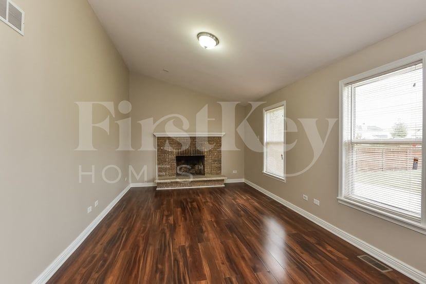 1410 Wood Duck Ln - Photo 3 of 15