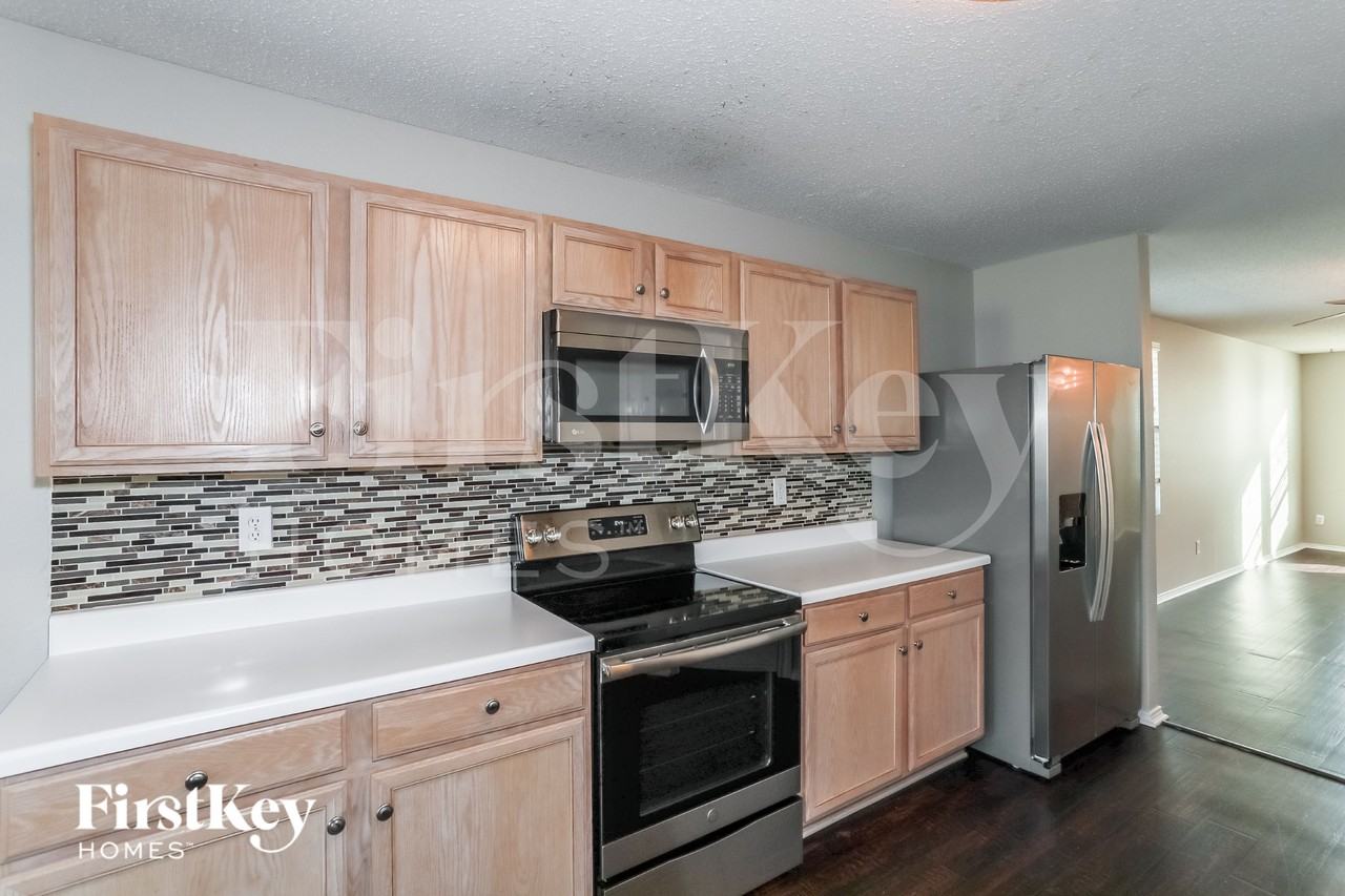 1405 Dandelion Trl - Photo 6 of 15