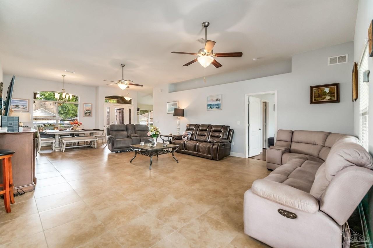 5202 English Oak Dr - Photo 4 of 50