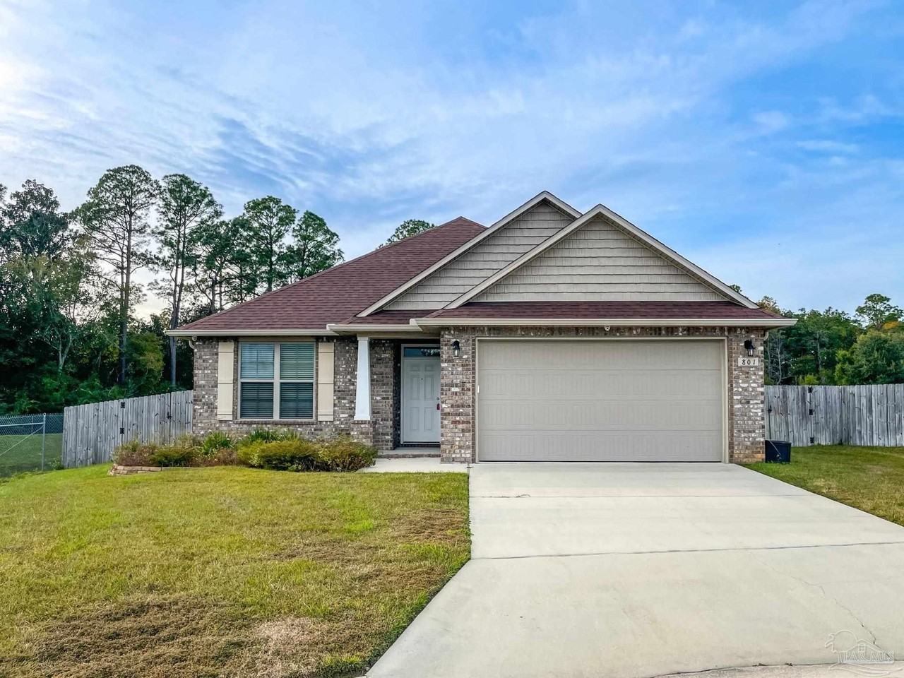 801 Oak Aly - Photo 2 of 38