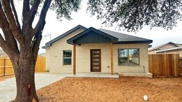 featured image of 1005 N Lee St