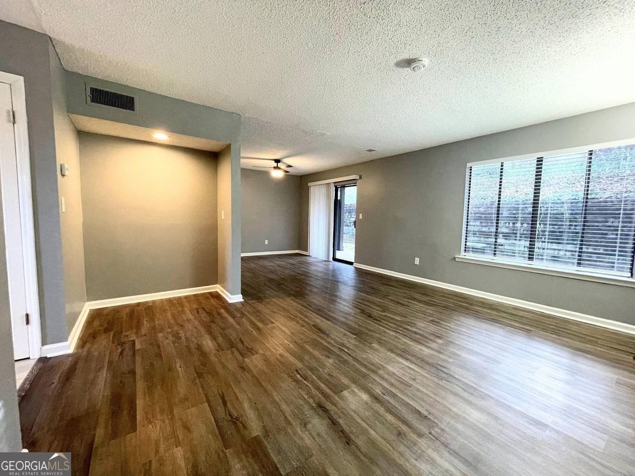 94 Cobblestone Crk - Photo 3 of 24