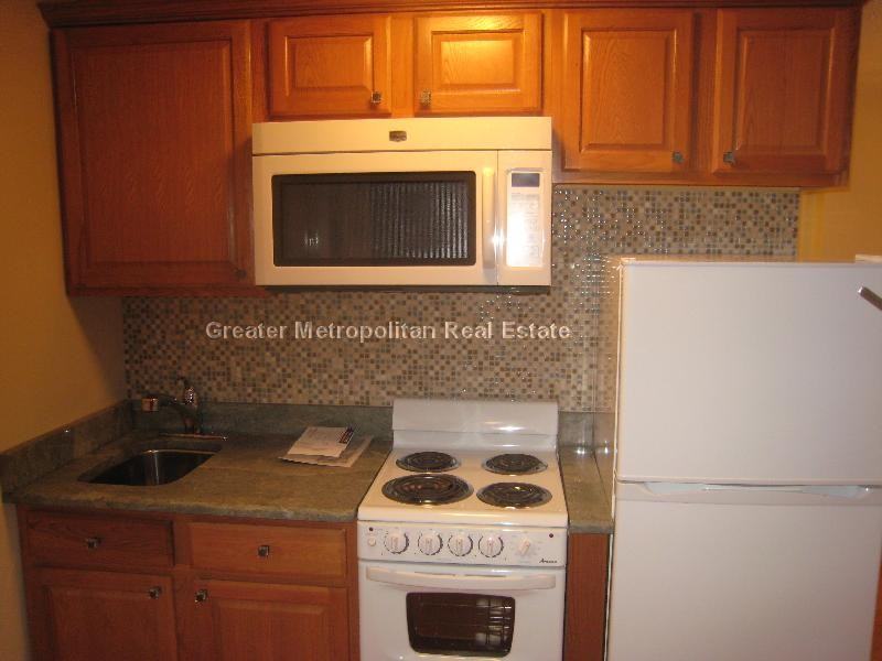 19 Greenough Ln #4 - Photo 2 of 22